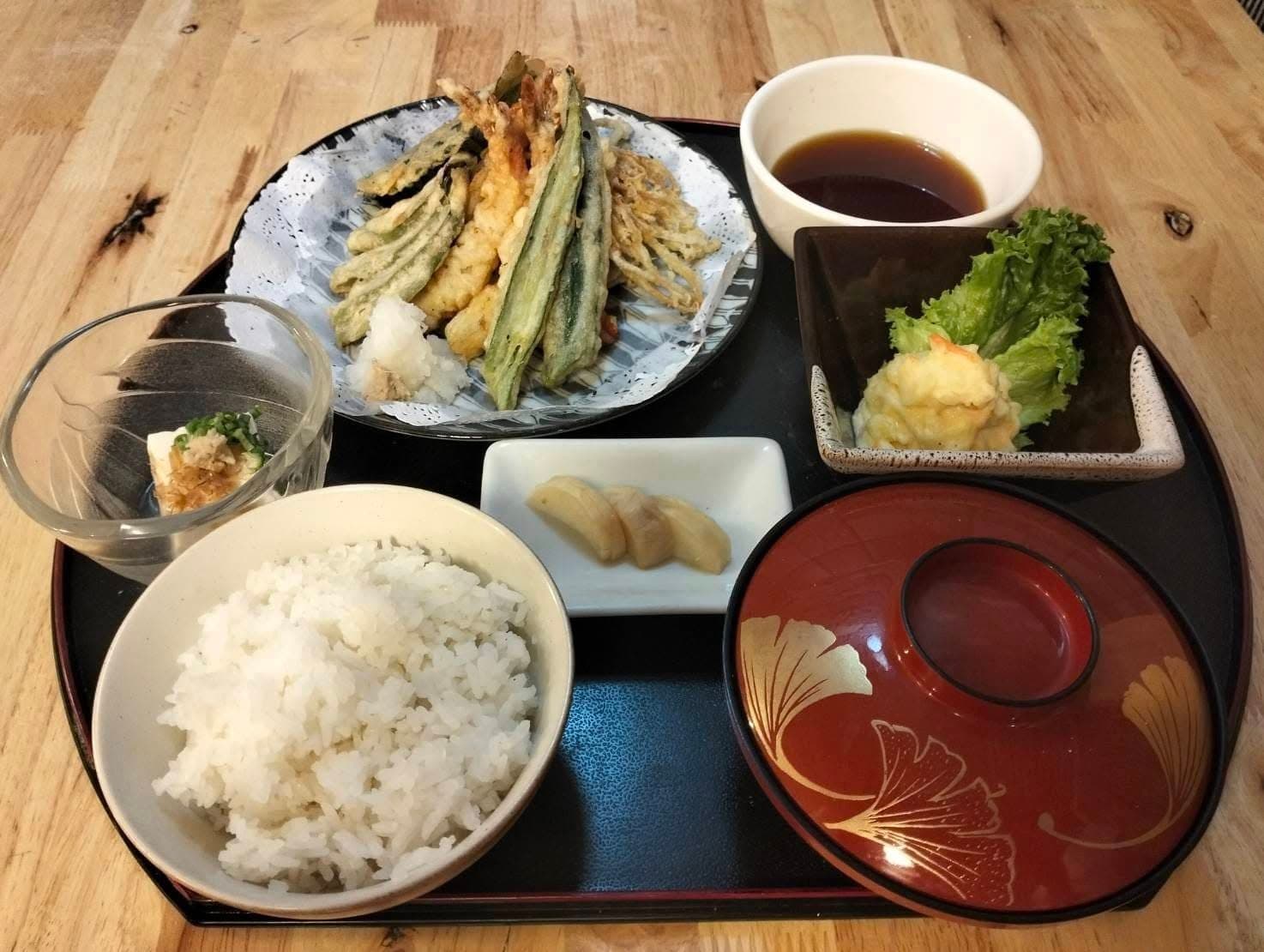 Simmered beef giblets — most popular dish at Izakaya Baku